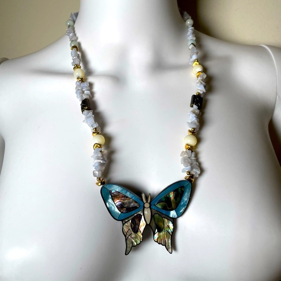 Vintage Lee Sands Mother of Pearl Butterfly Beaded Blue Lace Agate Necklace Boho - Picture 1 of 10